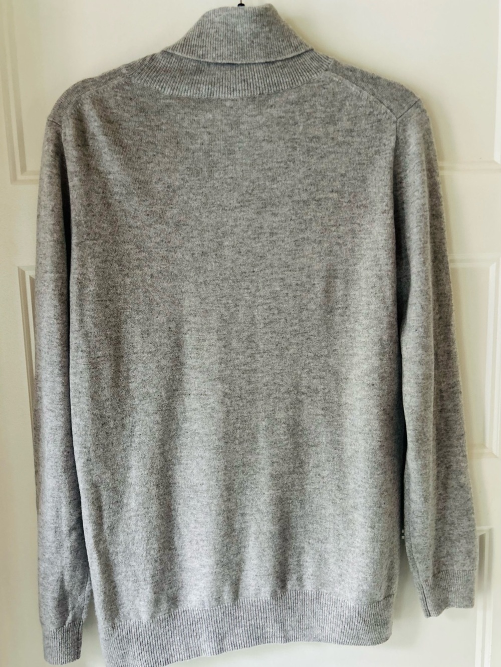 Jennie Liu 100% Cashmere Cowl Neck Sweater L Gray Quiet Luxury Classic Basics - Picture 3 of 5